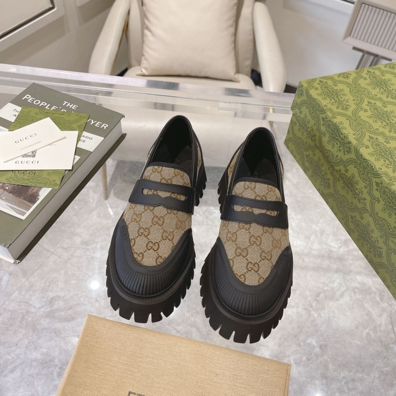 G*u*i casual shoes